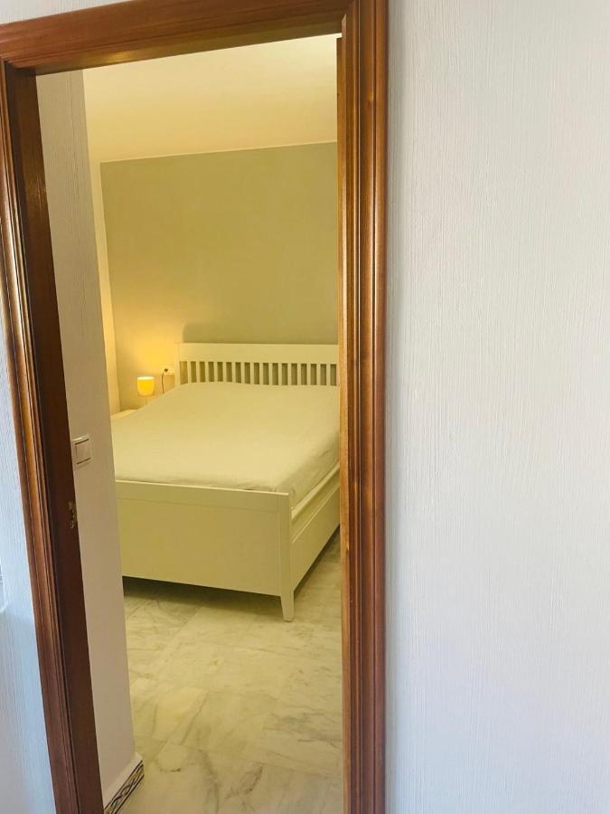 Beach Apartament In Торевиеха Екстериор снимка