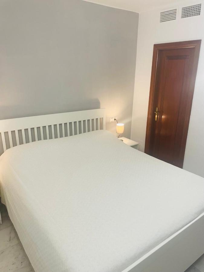 Beach Apartament In Торевиеха Екстериор снимка