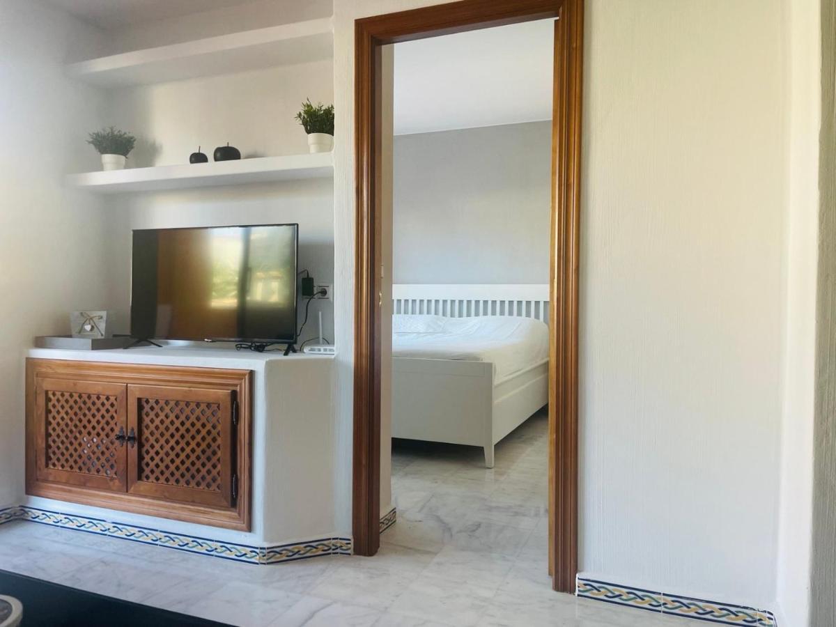 Beach Apartament In Торевиеха Екстериор снимка