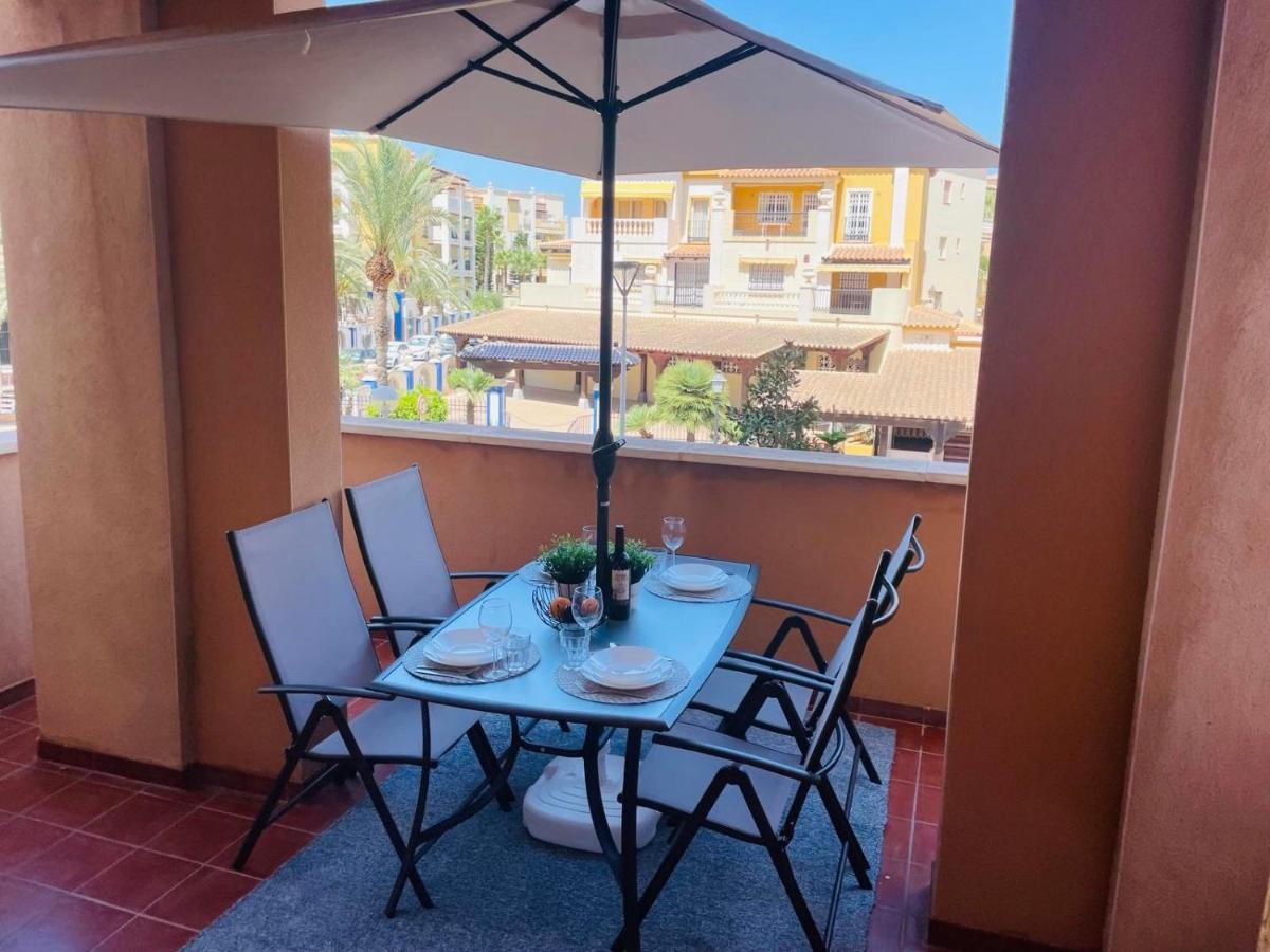 Beach Apartament In Торевиеха Екстериор снимка