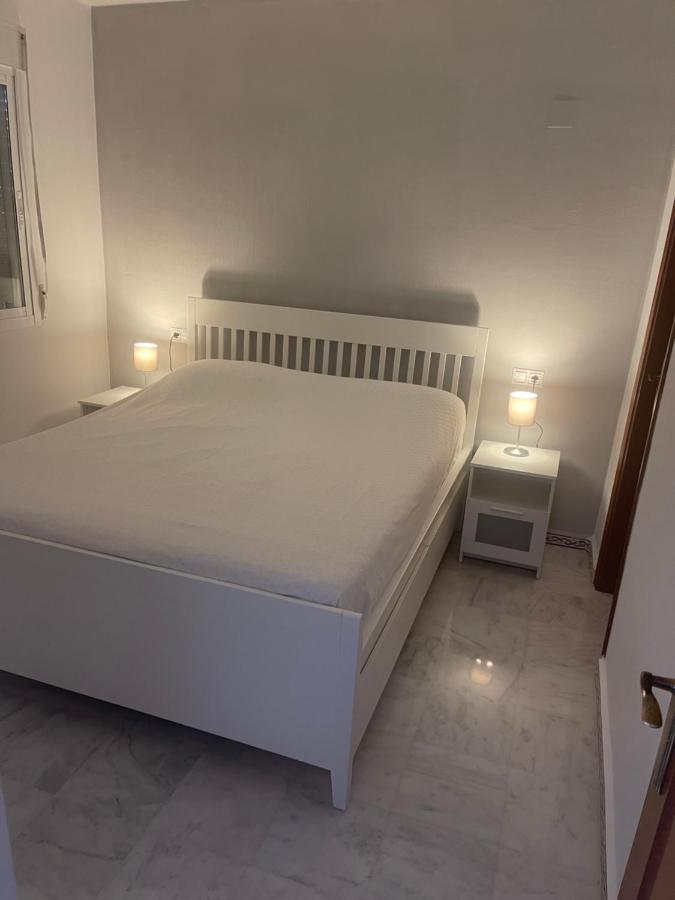 Beach Apartament In Торевиеха Екстериор снимка